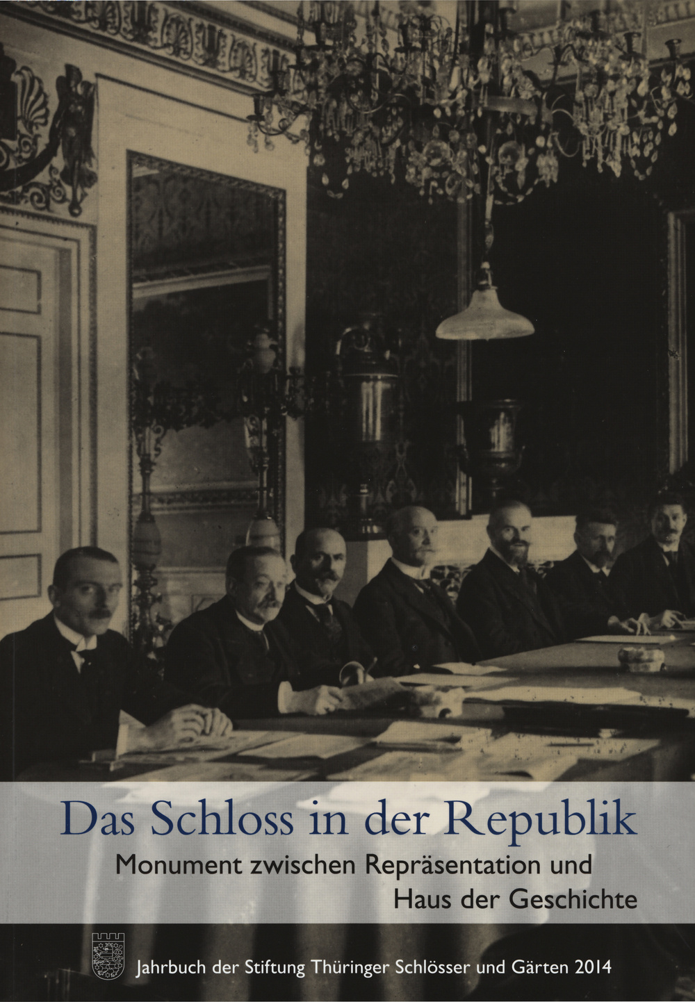 Das Schloss in der Republik: Monument Zwischen. Ediz. illustrata