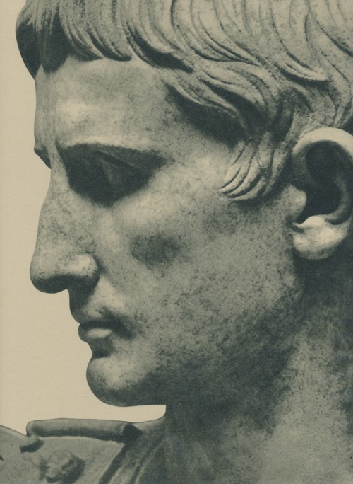 Augusto. Catalogo della mostra (Roma, ottobre 2013-febbraio 2014; Parigi, marzo-luglio 2014). Ediz. illustrata