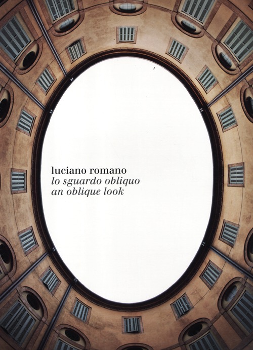 Lo sguardo obliquo. Ediz. Italiana e inglese