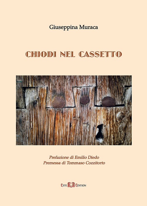 Chiodi nel cassetto