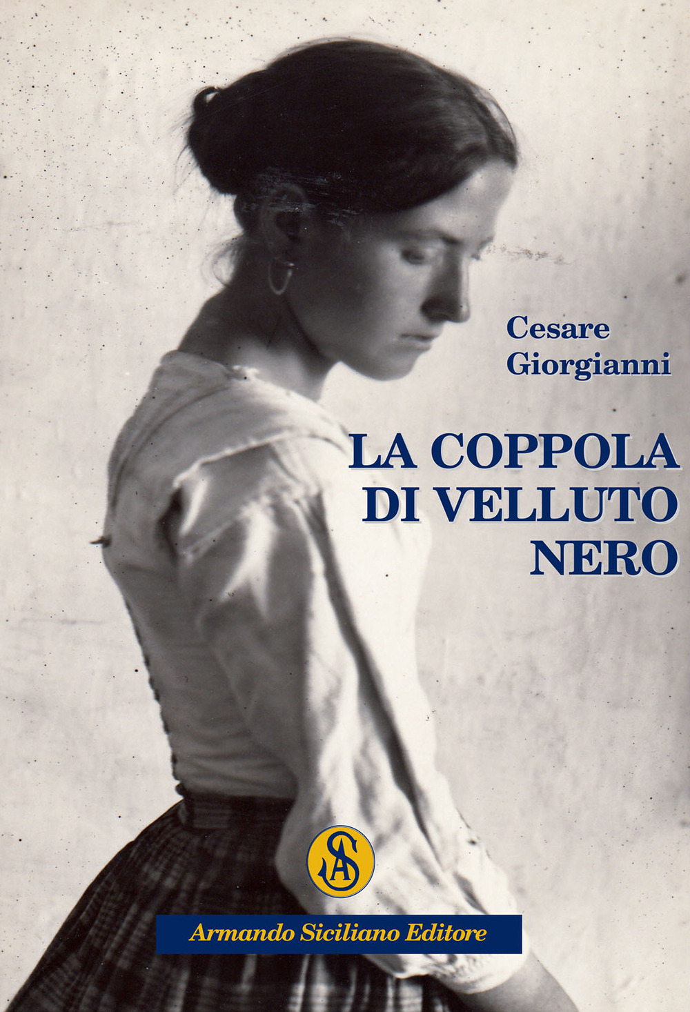 La coppola di velluto nero