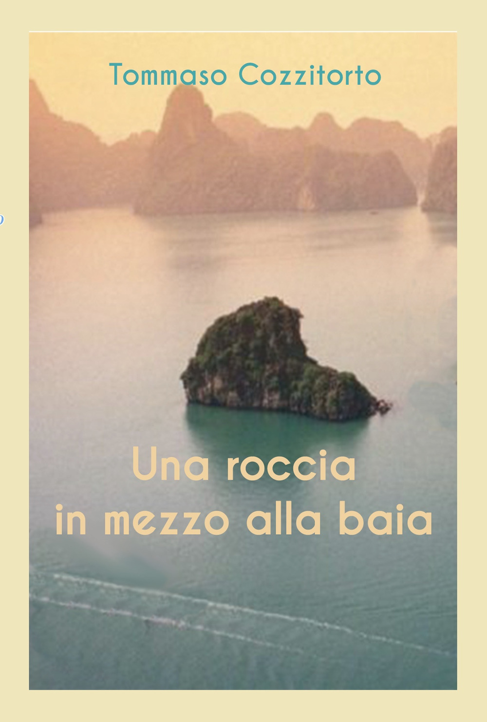 Una roccia in mezzo alla baia