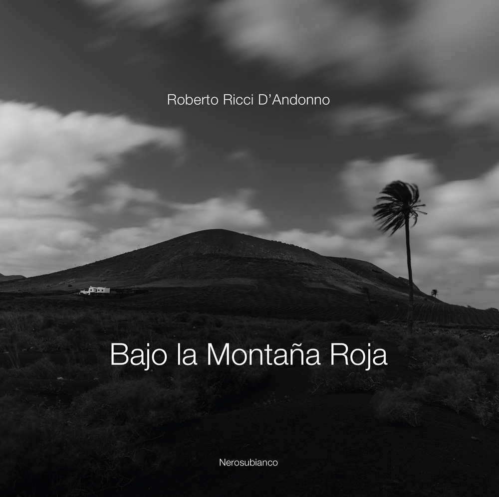 Bajo la Montaña Roja